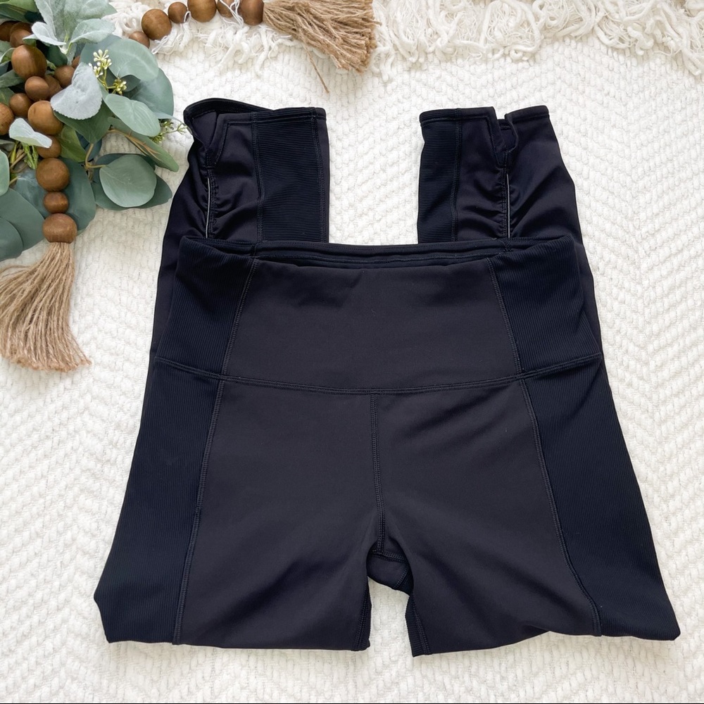 Lululemon Athletica | On Your Mark Crop (23")
Black - Picture 6 of 10